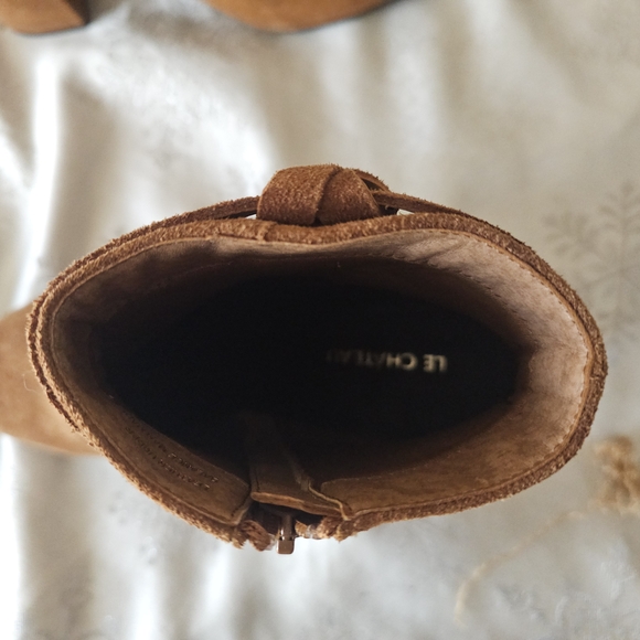 Le Chateau Ankle Boots Cognac Suede NWT Style Y076 Sz 8 - Picture 10 of 15
